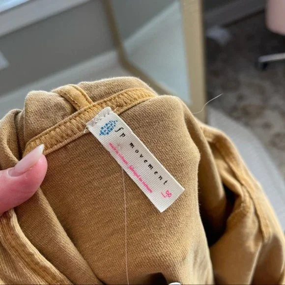 Free People Sweatshirt - Picture 5 of 7